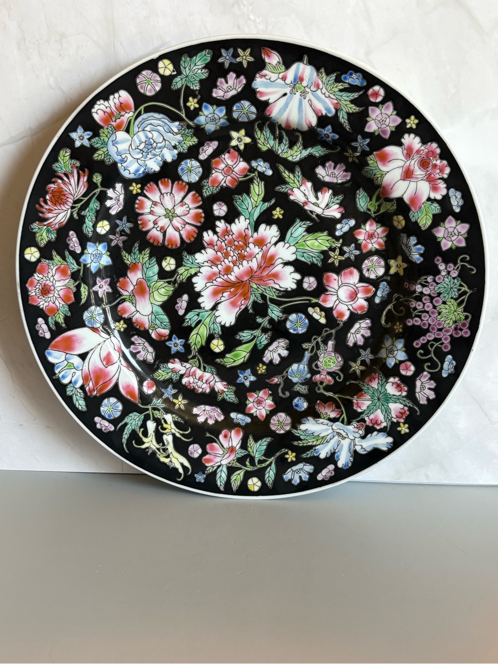 10” Famille Noir Decorative Dinner Plate